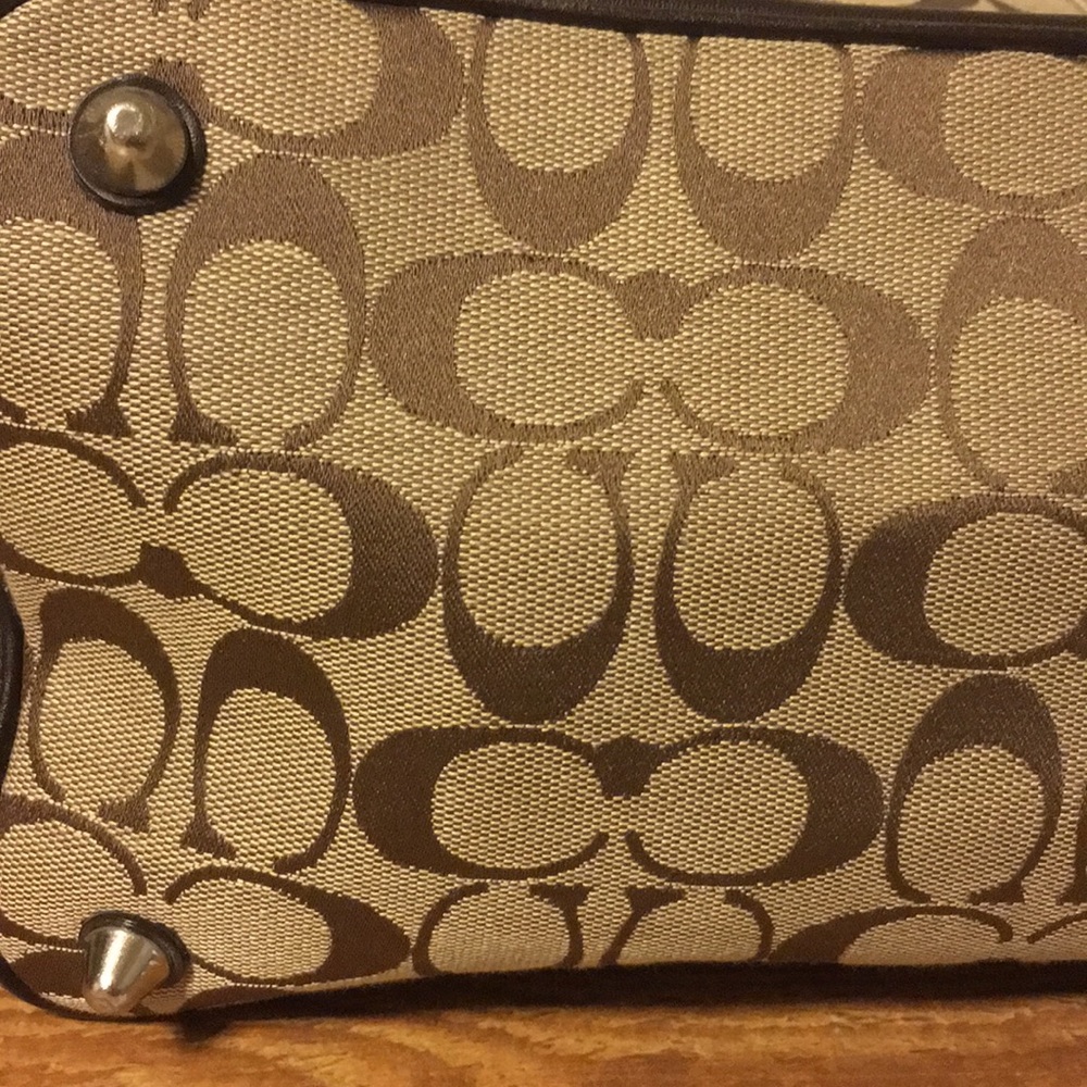Coach purse - Picture 4 of 8